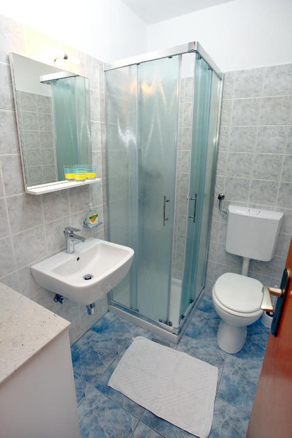 Dino Studio And Room Apartments Порторож Екстериор снимка