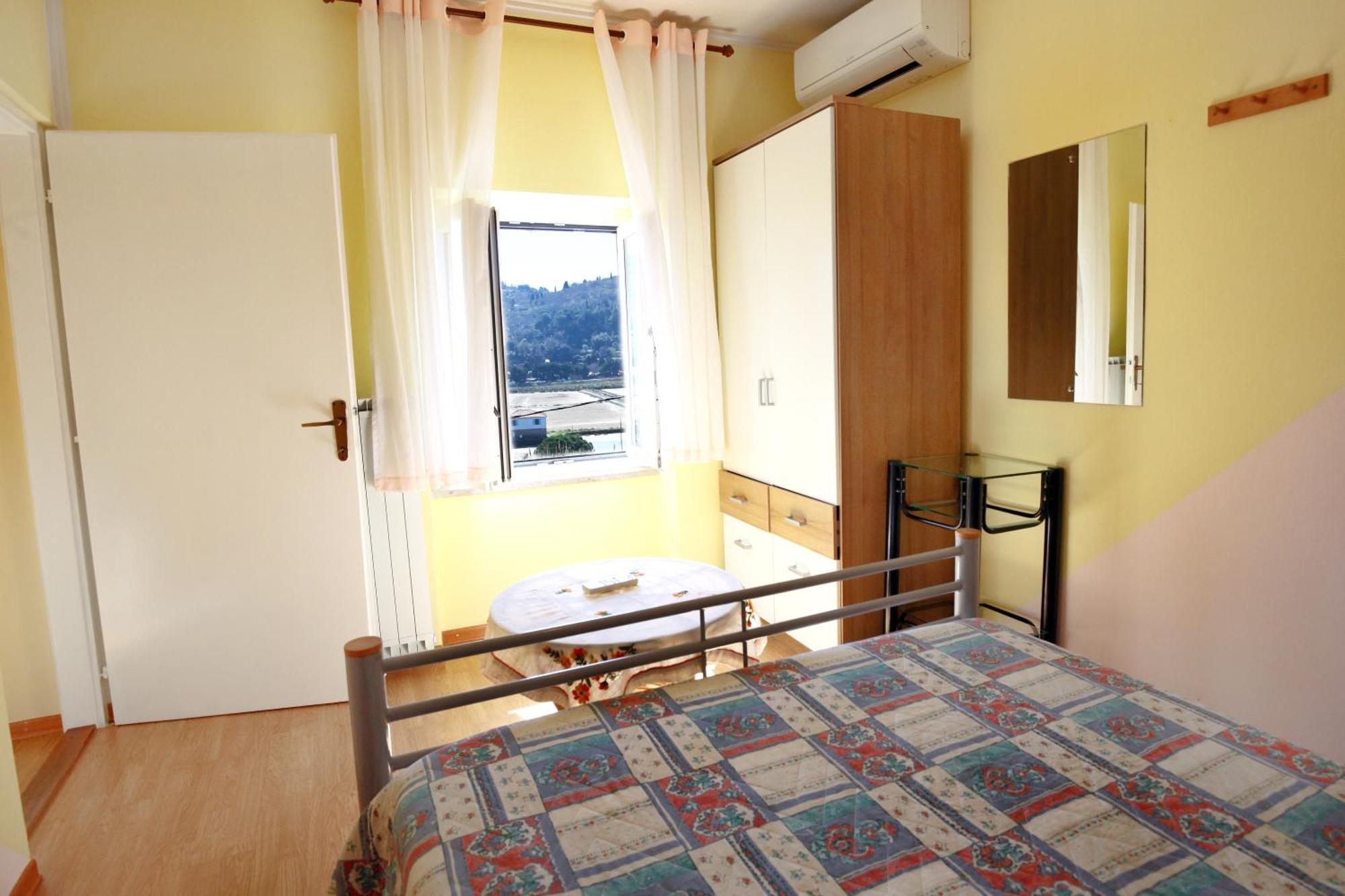 Dino Studio And Room Apartments Порторож Екстериор снимка
