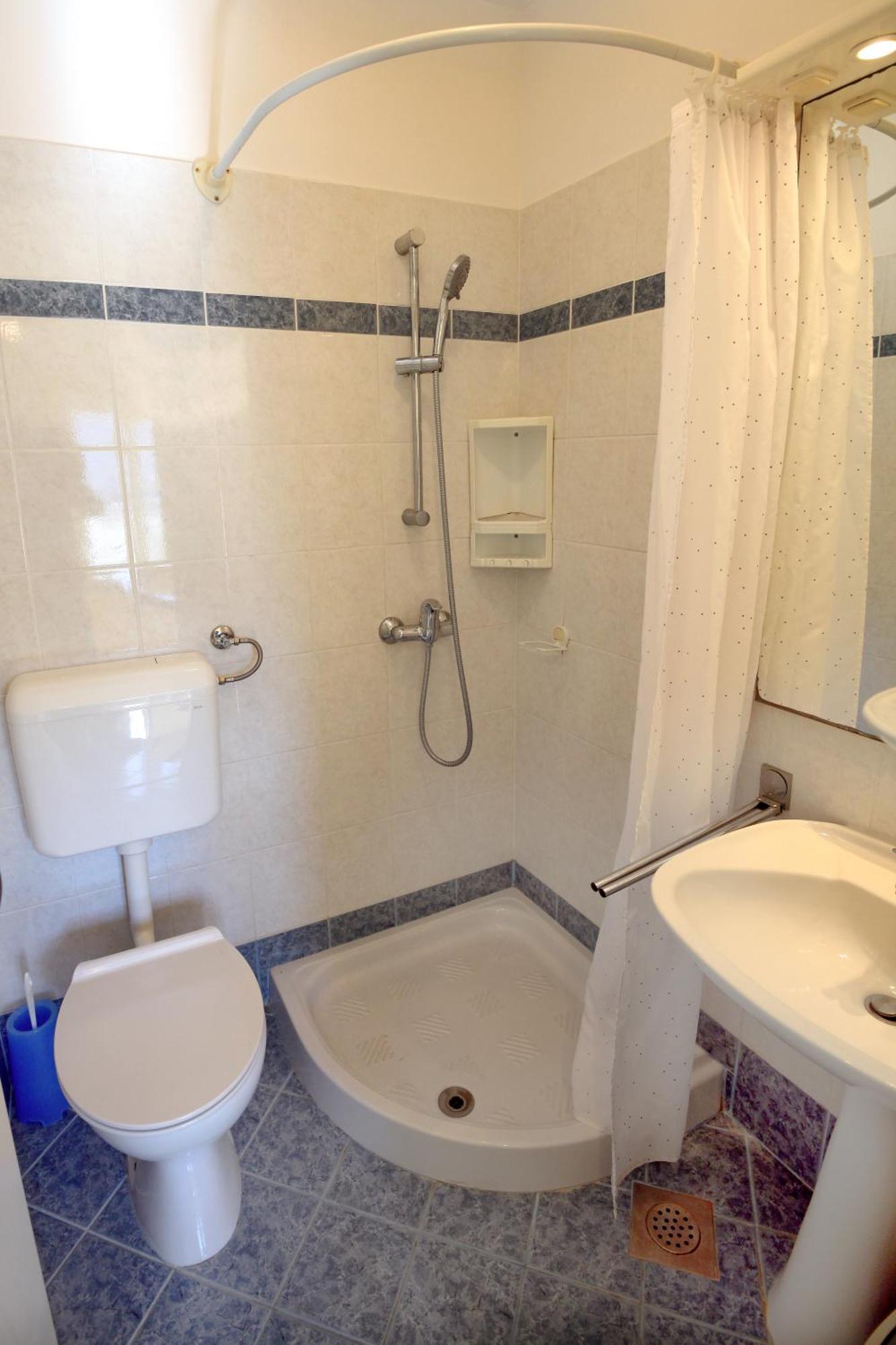 Dino Studio And Room Apartments Порторож Екстериор снимка